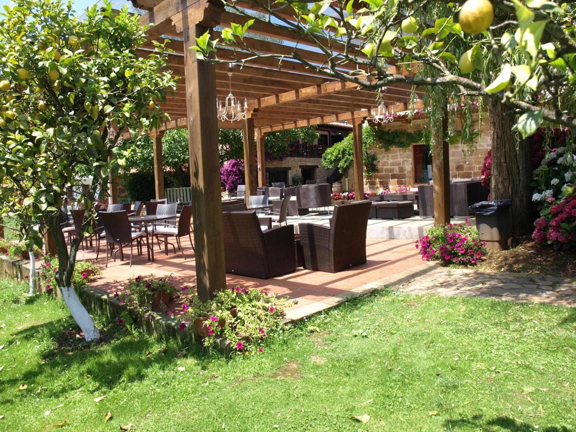 Hosteria El Pomar โนวาเลส ภายนอก รูปภาพ